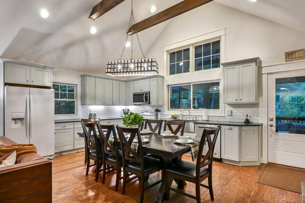The Cove Retreat- Hot Tub/Screened Porch/Game Room Lake Lure Exteriér fotografie