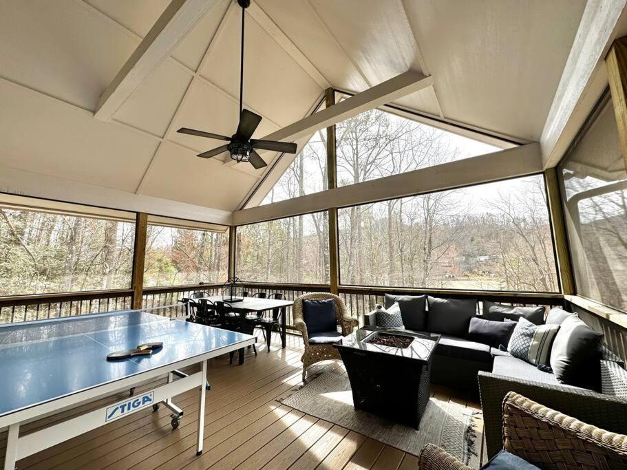 The Cove Retreat- Hot Tub/Screened Porch/Game Room Lake Lure Exteriér fotografie