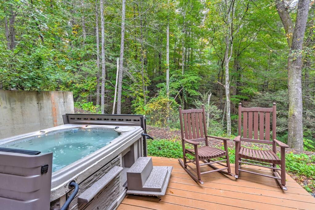 The Cove Retreat- Hot Tub/Screened Porch/Game Room Lake Lure Exteriér fotografie